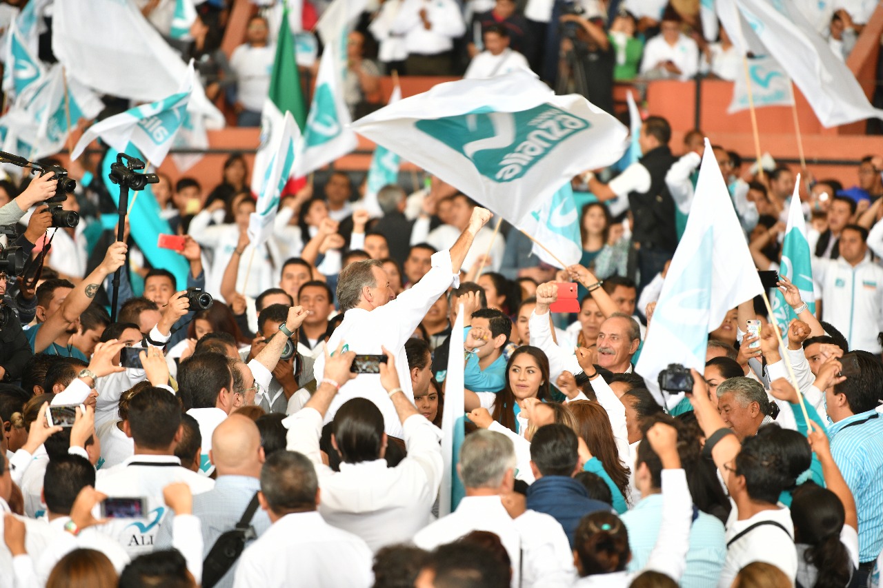 Llama Meade a evitar sea ‘secuestrada’ la educación en México